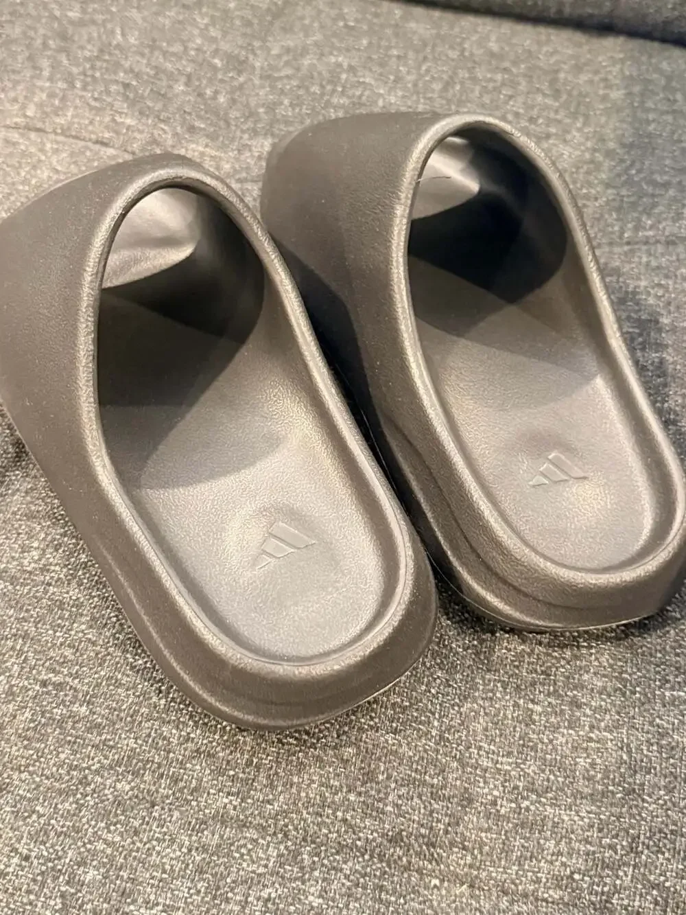 Adidas Yeezy Slide ‘slate grey' Foam Sandals - 9M, no box.